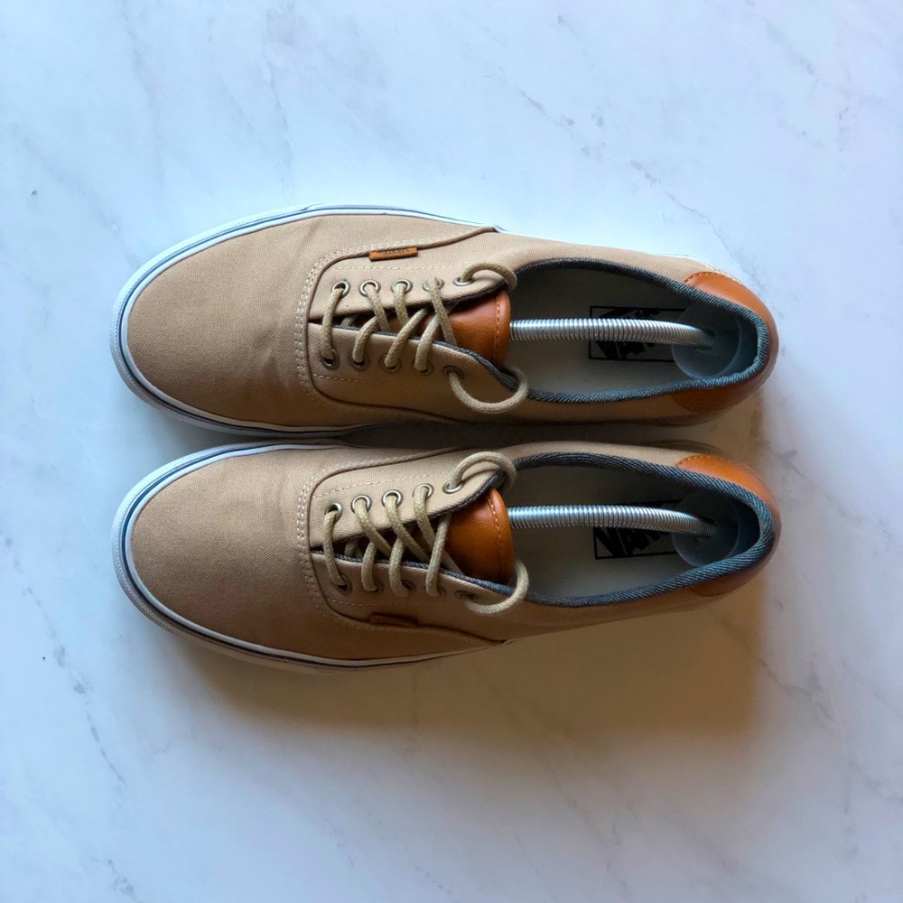 Barely Worn Vans Era Canvas M11